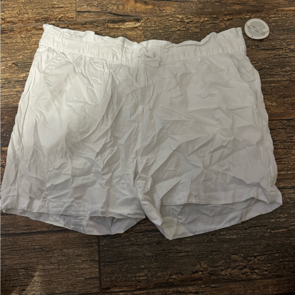 Magellan Outdoors White Shorts 2XL NWT Relaxed Fit Drawstring 4.5” Inseam